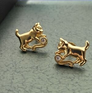 Avon Gold Tone Crustal Ball Cat Stud Earrings